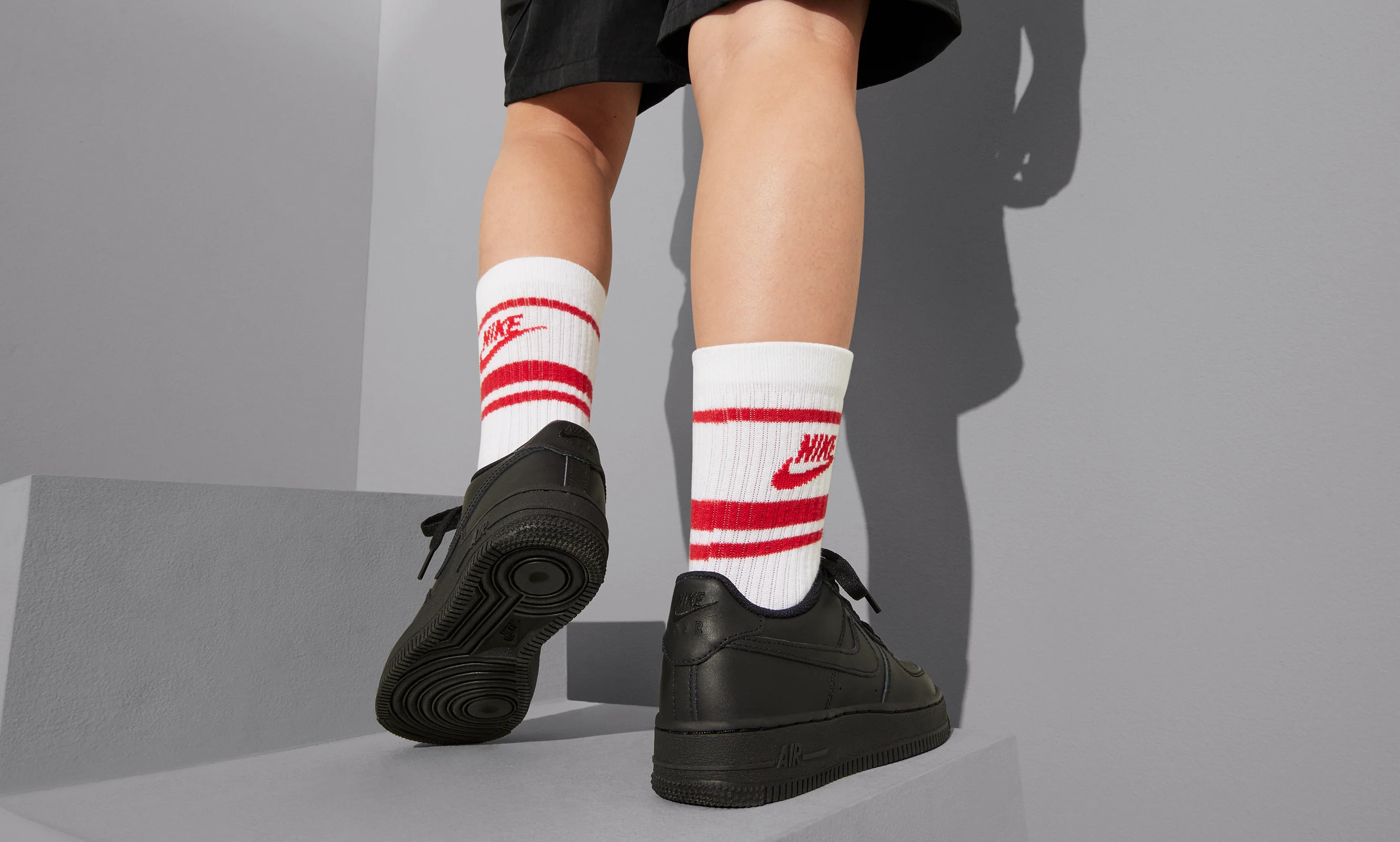 Air Force 1 LE Triple Black GS - Image 9